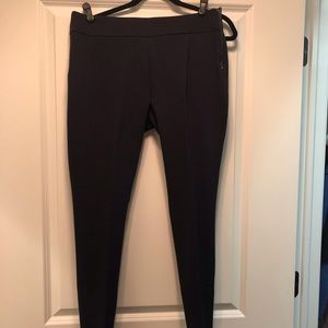 Ann Taylor Black Side-Zip Flat Front Pants -Size 8
